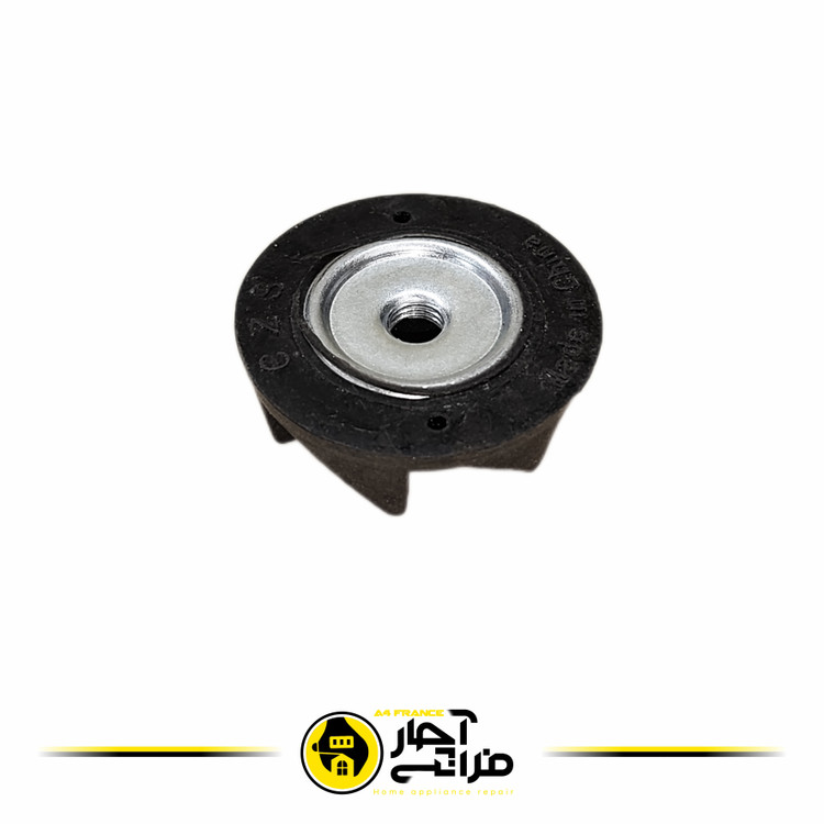 کوبل زیر پارچ آبمیوه گیری